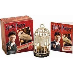 Harry Potter Hedwig Owl Kit and Sticker Book - neuveden